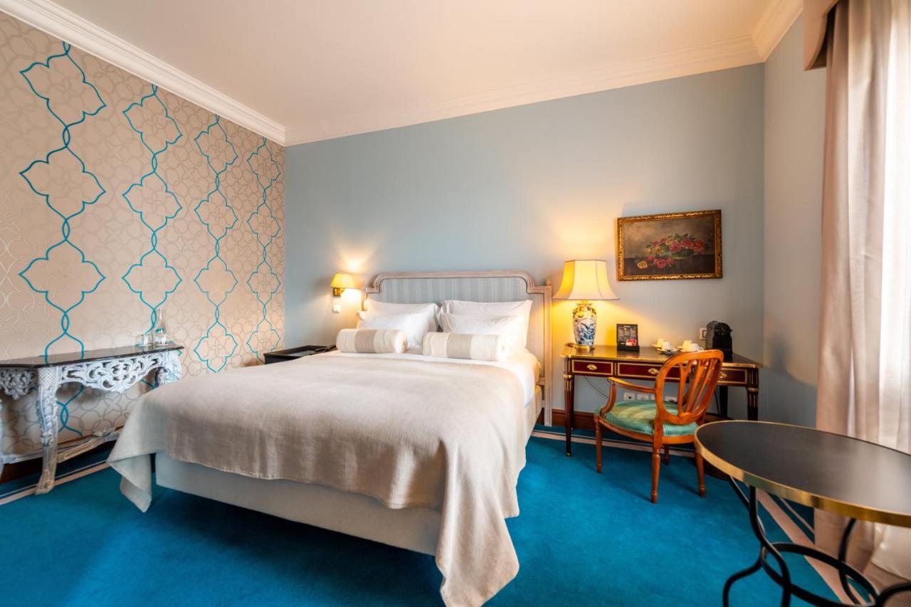 ペスタナ パレス リスボア ホテル&センター モニュメント リスボン エクステリア 写真 A room at the hotel