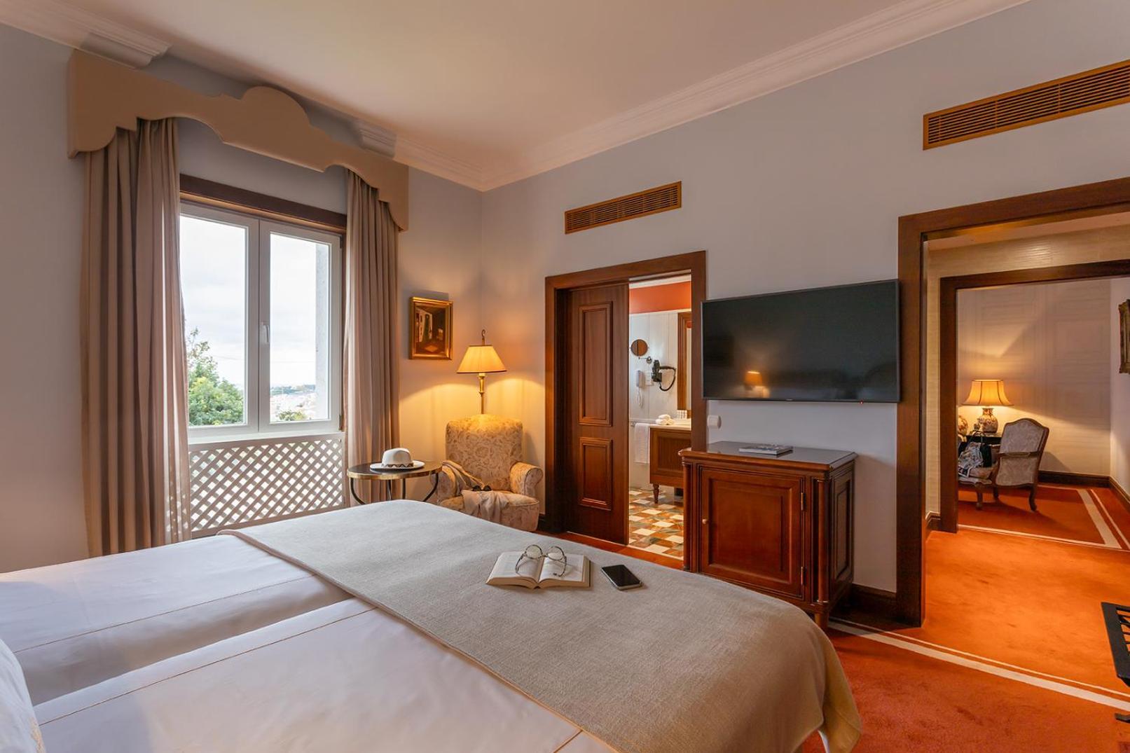 ペスタナ パレス リスボア ホテル&センター モニュメント リスボン エクステリア 写真 A suite at the hotel