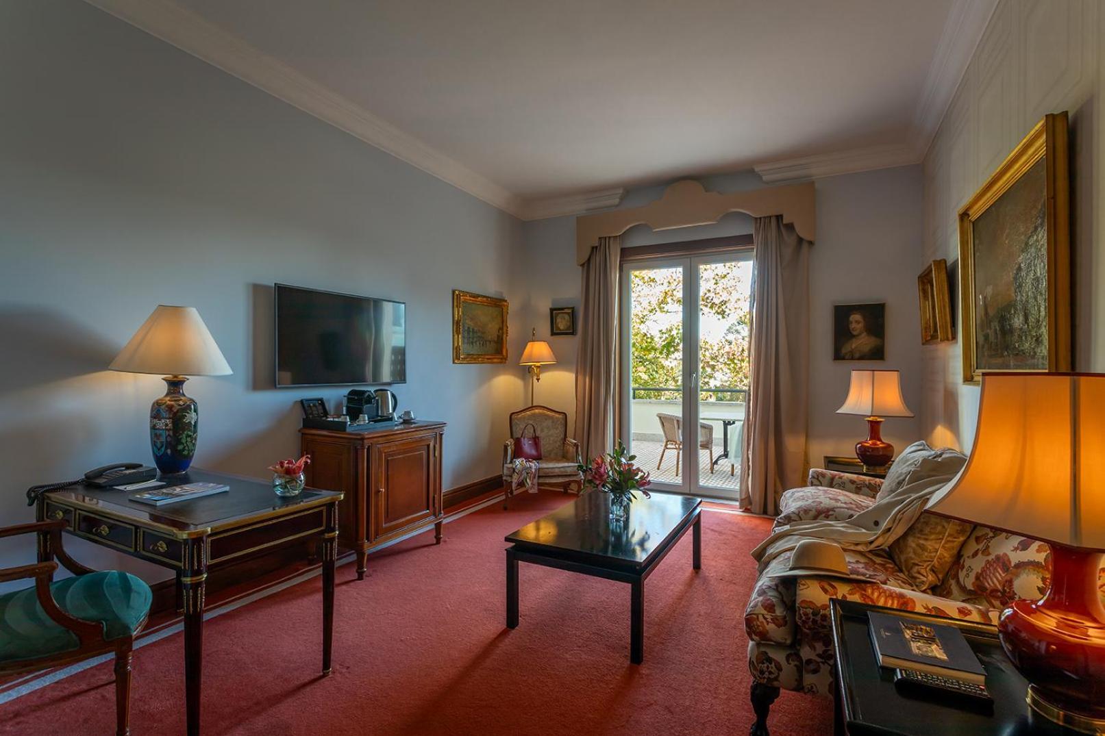 ペスタナ パレス リスボア ホテル&センター モニュメント リスボン エクステリア 写真 A room at the hotel