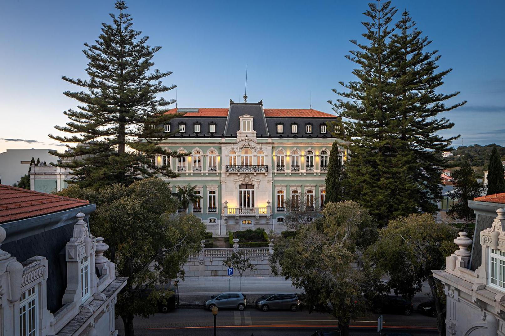 ペスタナ パレス リスボア ホテル&センター モニュメント リスボン エクステリア 写真 The Hotel Estoril Sol, where the 1987 contest was held.