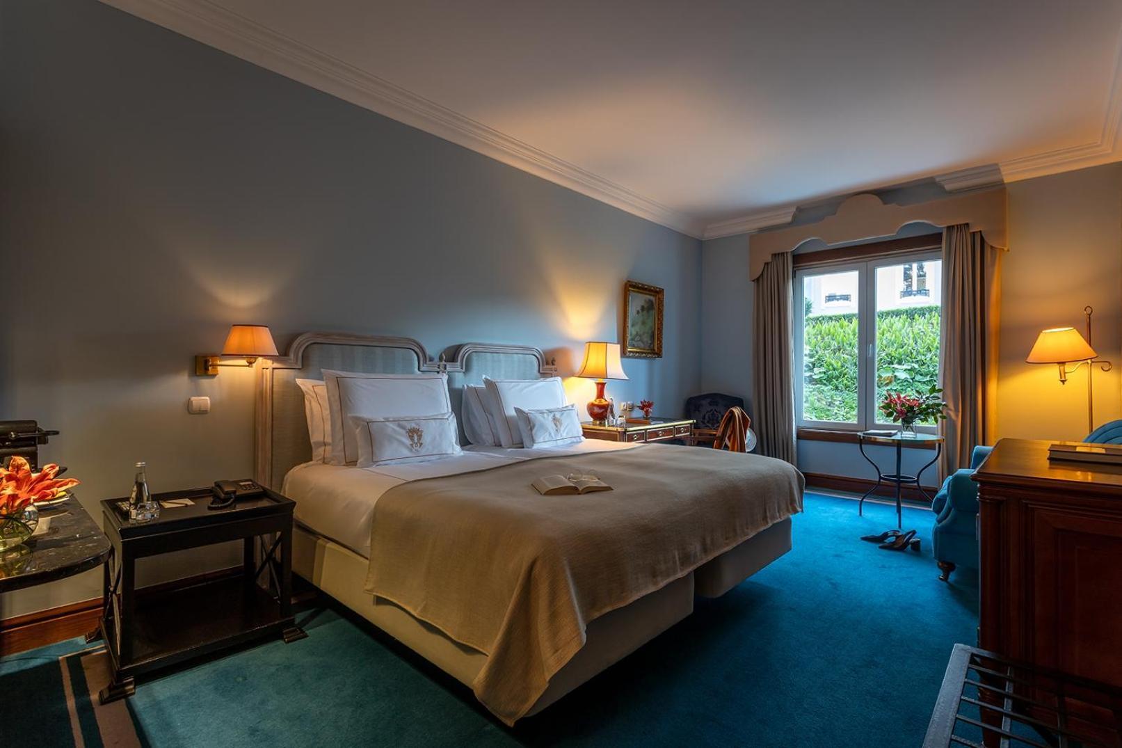 ペスタナ パレス リスボア ホテル&センター モニュメント リスボン エクステリア 写真 A room at the Hotel de Crillon